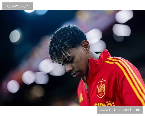 欧冠官方晒数据排名：亚马尔成功过人最多，姆巴佩射正数居首